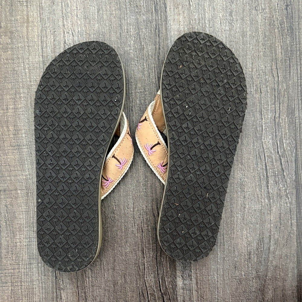 Margaritaville Olive Green Footbed Tan Straps with Pink Embroidery Thong Sandals - Picture 2 of 2